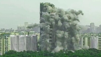 Demolished Twin Towers of Supertech Noida: Residents allowed into building after 6:30 p.m. | Live Updates