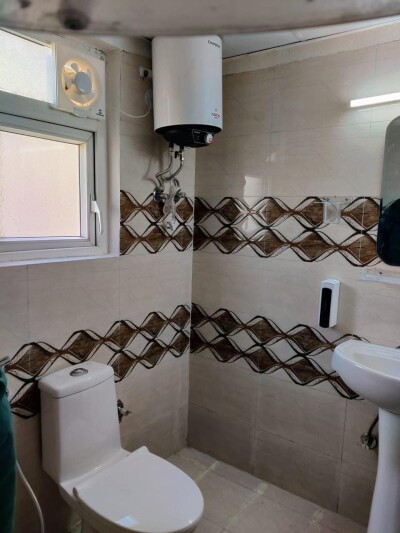 3 bhk semi furnished flat in Noida extension