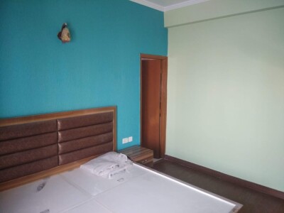 2 bhk fully furnished flat  Sector 77 Antriksh golf v