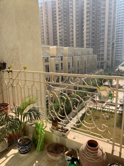 2bhk plus study available for rent in Mahagun Mirabella ,for working Class family .