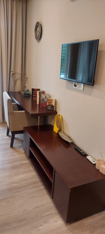3BHK Premium location senter noida
