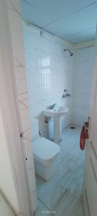 3 bhk semi furnished flat Sector 75 white house