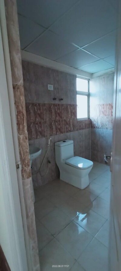 3 bhk semi furnished flat Sector 75 white house