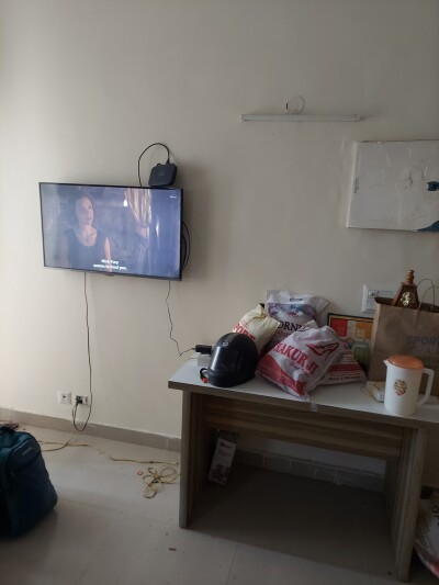 3bhk Fully furnished flat for rent sector 77  Available  in Royal city max