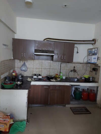 3bhk Fully furnished flat for rent sector 77  Available  in Royal city max