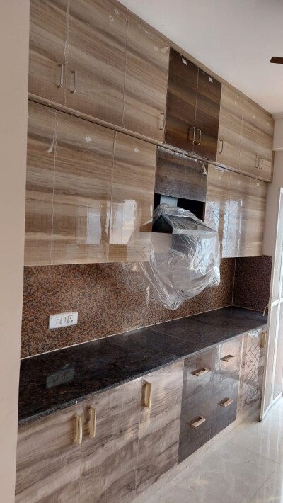 4 bhk semi furnished flat