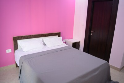2bhk in Noida Room available sector 74