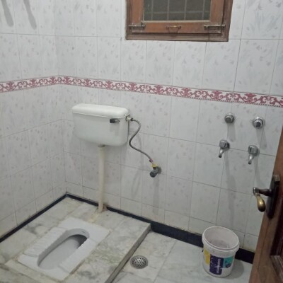 1 BHK rent Sector 12 Noida top floor available near Metro Station 9911149097