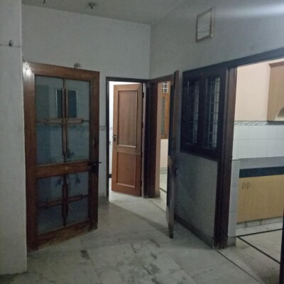 1 BHK rent Sector 12 Noida top floor available near Metro Station 9911149097